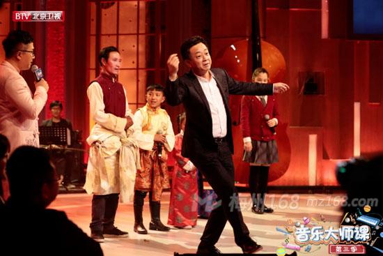 朱军首秀藏舞